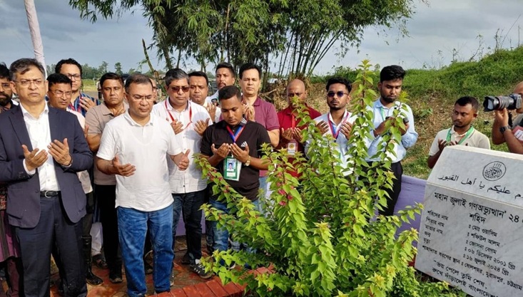 শহীদ ওয়াসিমের কবর জিয়ারত করলেন প্রধানমন্ত্রী